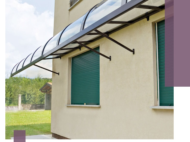 Козырьки над окнами в Нефтекамске — изготовление и монтаж по выгоде